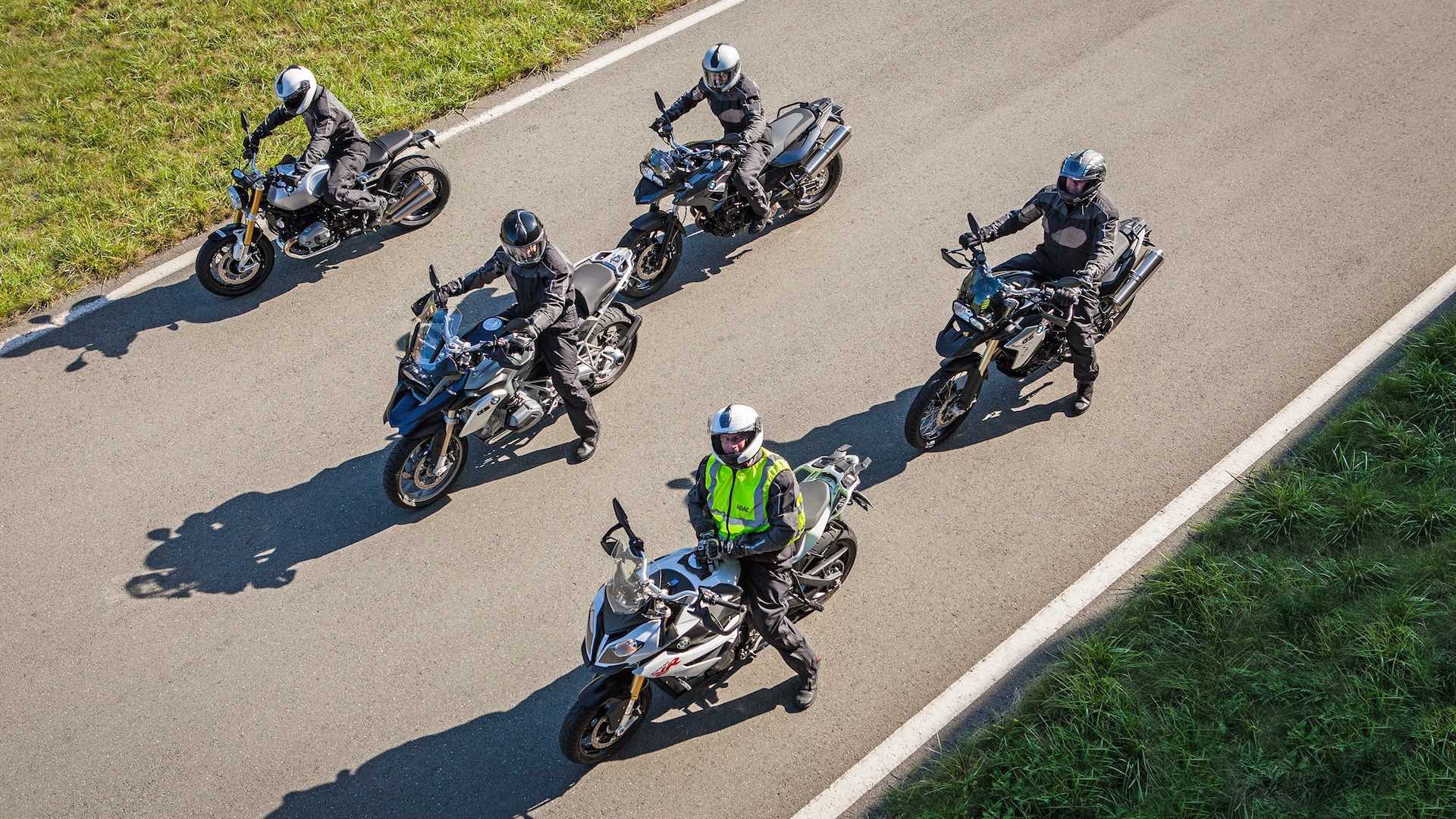 Обучение безопасному вождению автомобиля