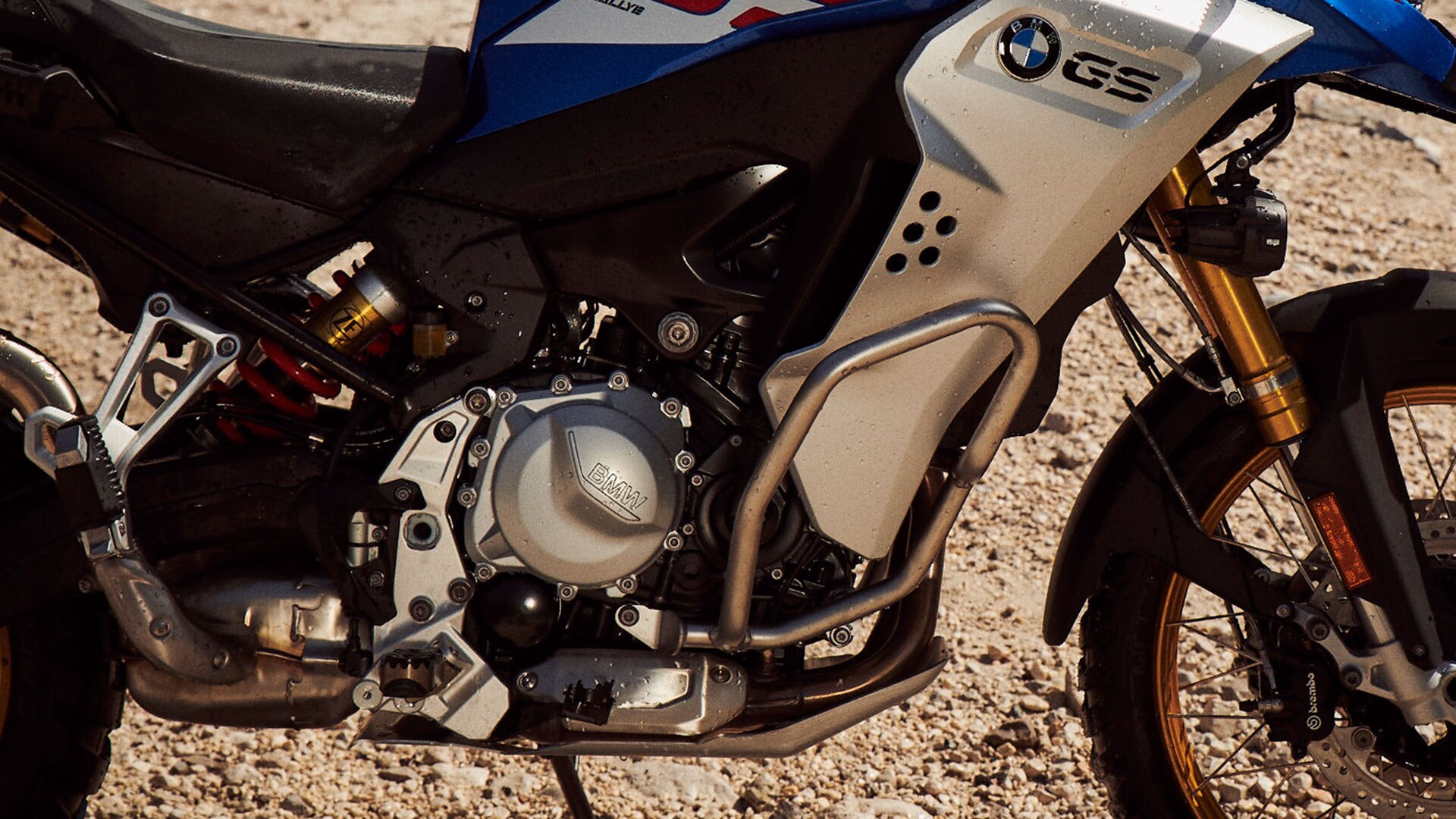 Защита двигателя нового мотоцикла BMW F 850 GS Adventure