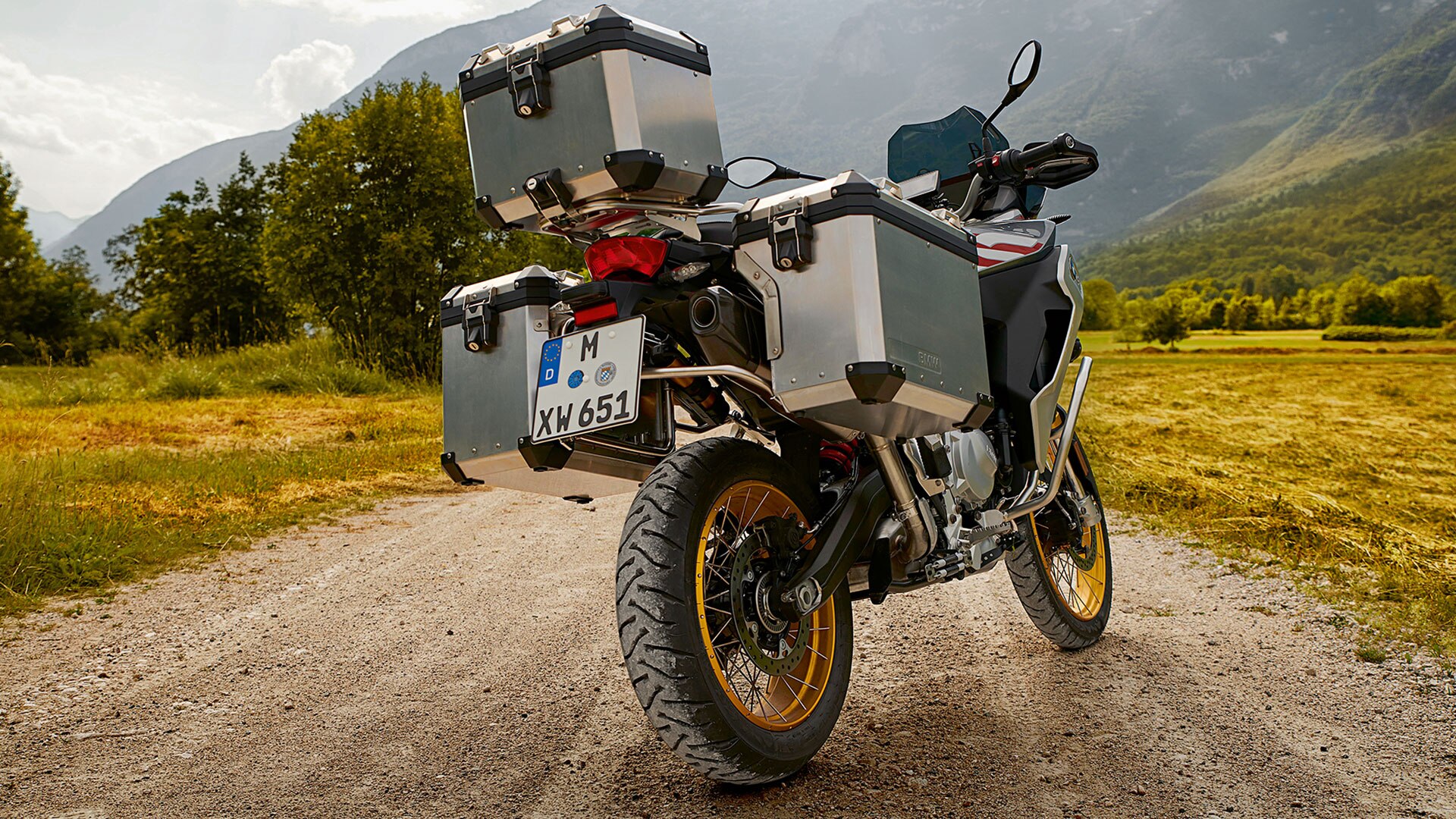 Система перевозки багажа на новом мотоцикле BMW F 850 GS Adventure
