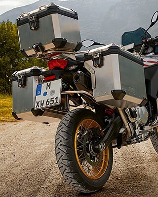 Система перевозки багажа на новом мотоцикле BMW F 850 GS Adventure