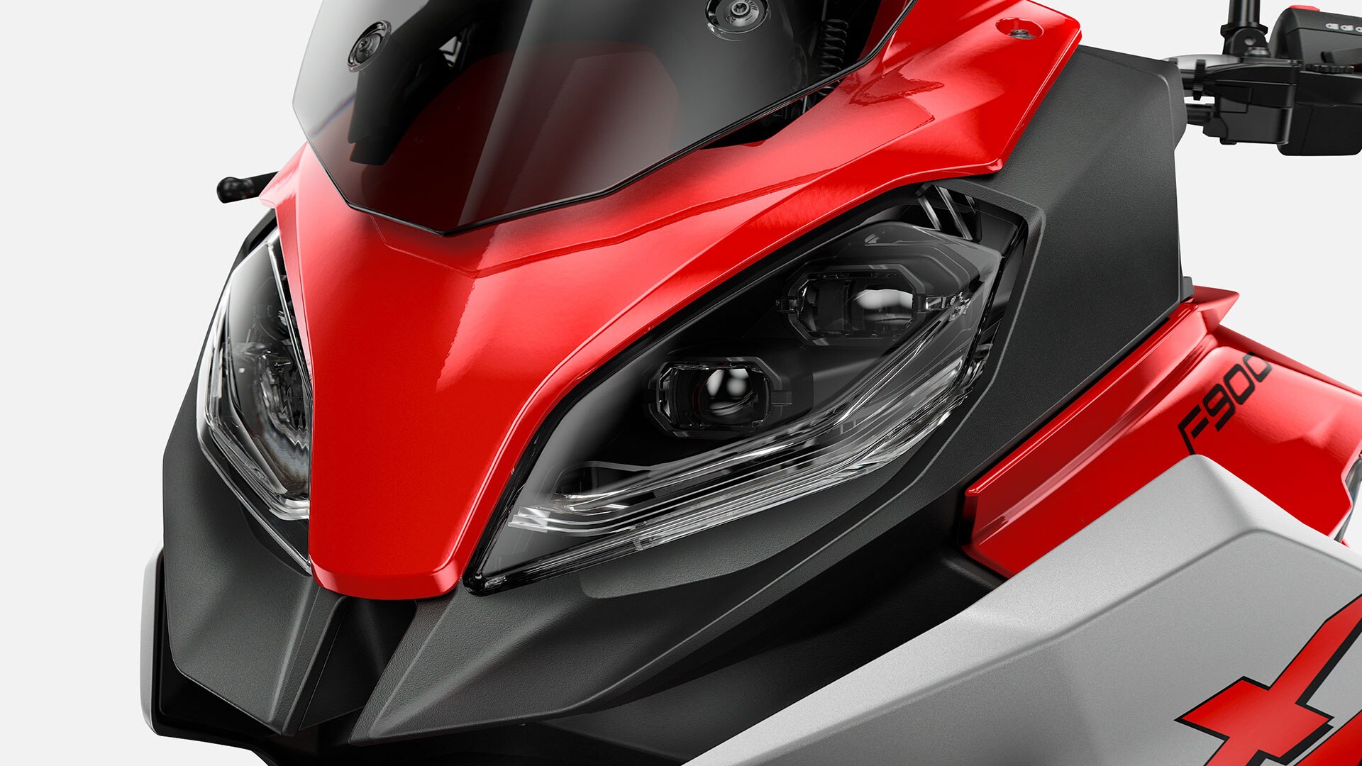 Адаптивная светодиодная фара F 900 XR.