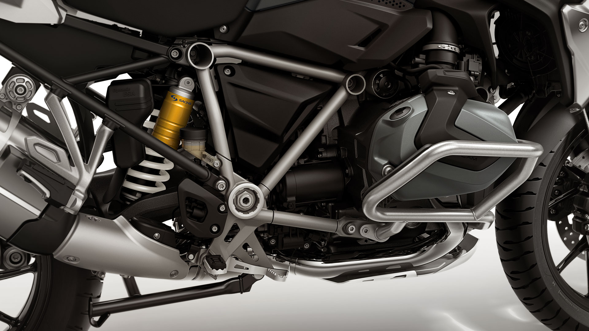 На фото — R 1250 GS с пакетом Enduro