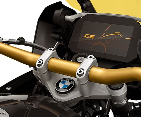 Руль золотистого цвета – еще одна яркая деталь для вашего GS.