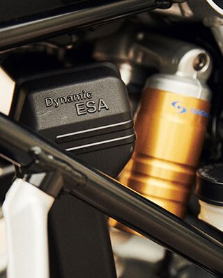 BMW R 1250 GS с системой Dynamic ESA в стандартной комплектации.