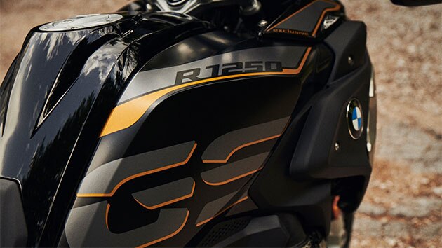 BMW R 1250 GS с пакетом опций Exclusive теперь выглядит еще более эффектно.