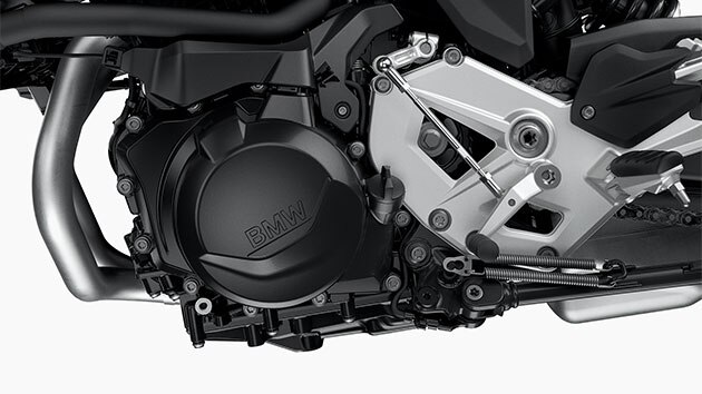 Двигатель – это ключевой элемент F 900 R, который отвечает за удовольствие от езды.
