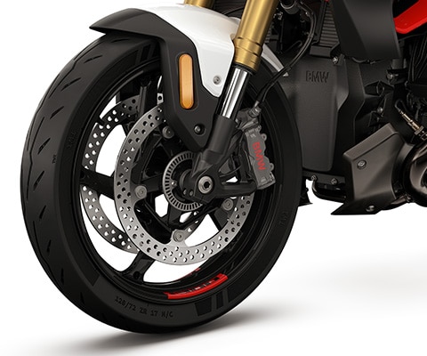 Вариант дизайна колес на модели R 1300 R от BMW Motorrad