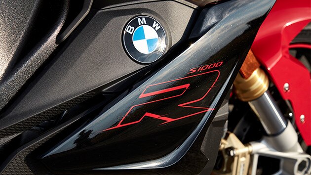 Логотип «R» S 1000 R