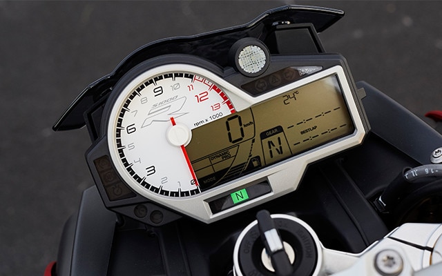 Многофункциональная комбинация приборов S 1000 R.