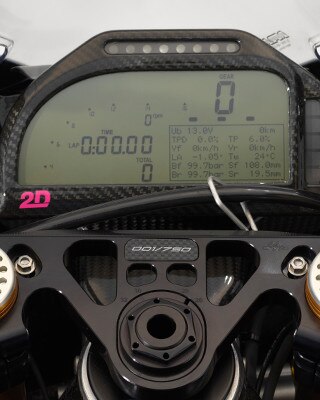 Плоская панель приборов на HP4 Race