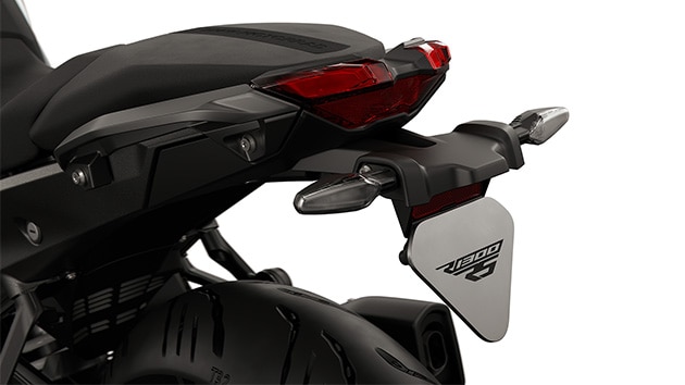 Модель R 1300 RS от BMW Motorrad: вид сзади